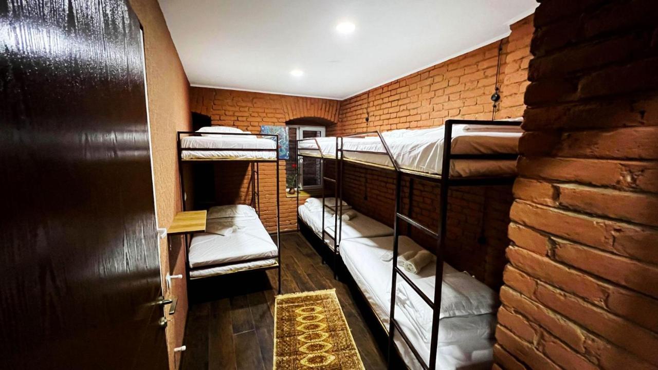Hostel Pirosmani Tbilisi Exterior photo