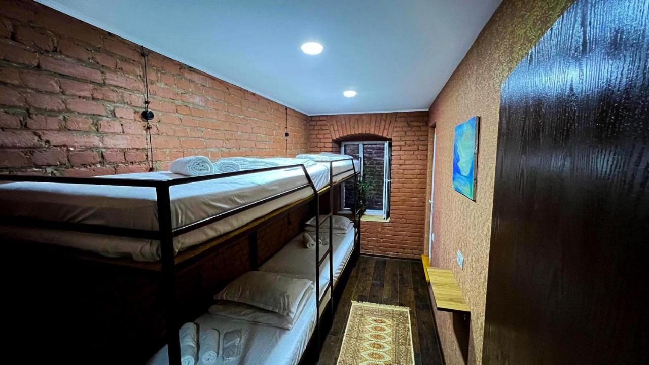 Hostel Pirosmani Tbilisi Exterior photo