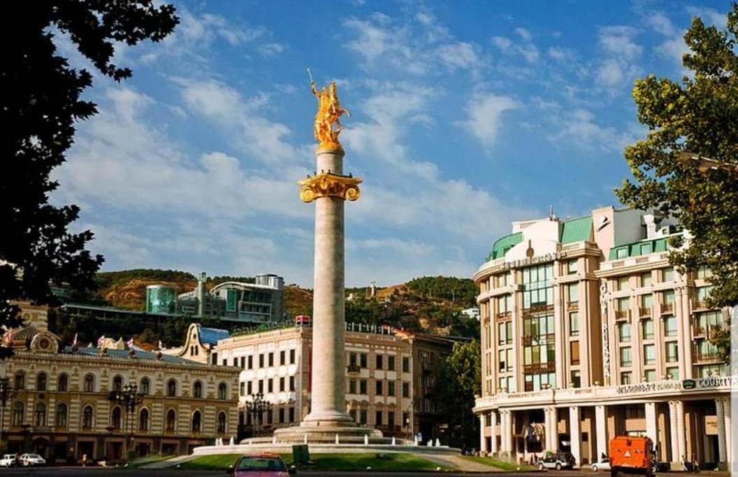Hostel Pirosmani Tbilisi Exterior photo